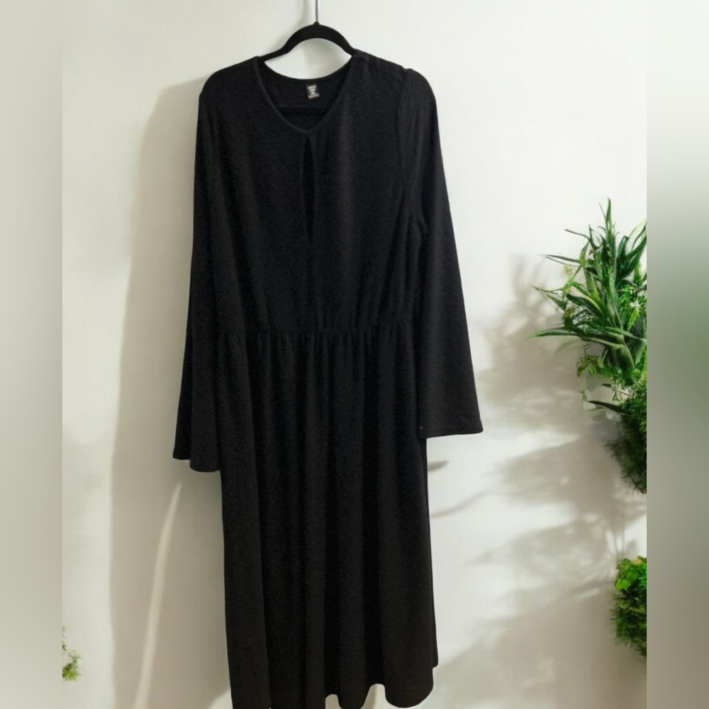 4xl Black Dress